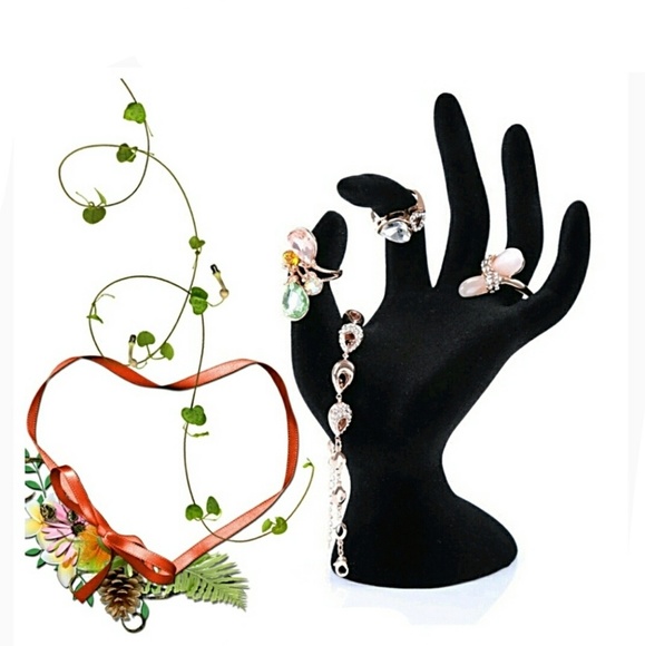 🆕️ Velvet Ring/Jewelry Display Hand - Picture 6 of 6